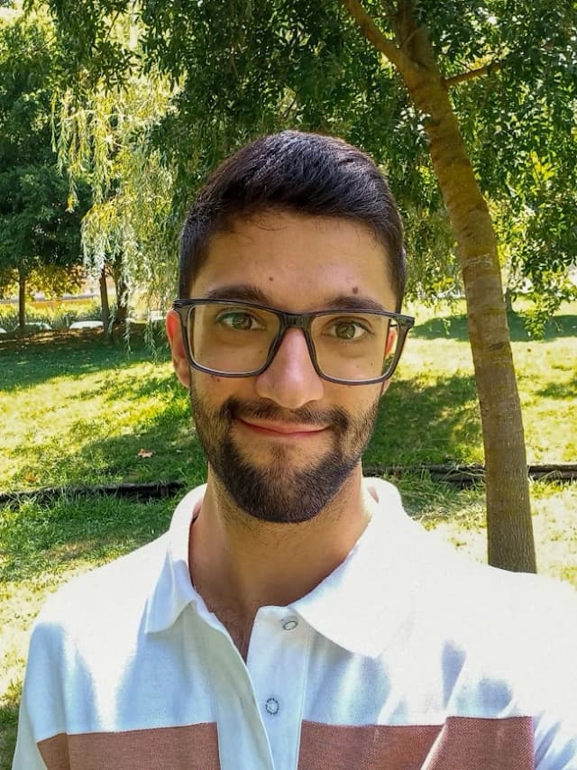 About Rodrigo Santos